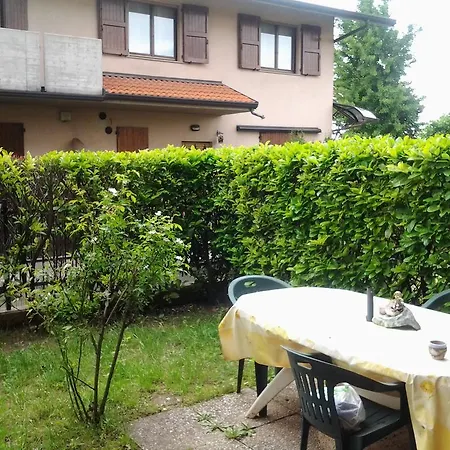 Guest house Villetta Rossini: Shared With Taxi Service Valbrembo