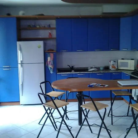 Guest house Villetta Rossini: Shared With Taxi Service
